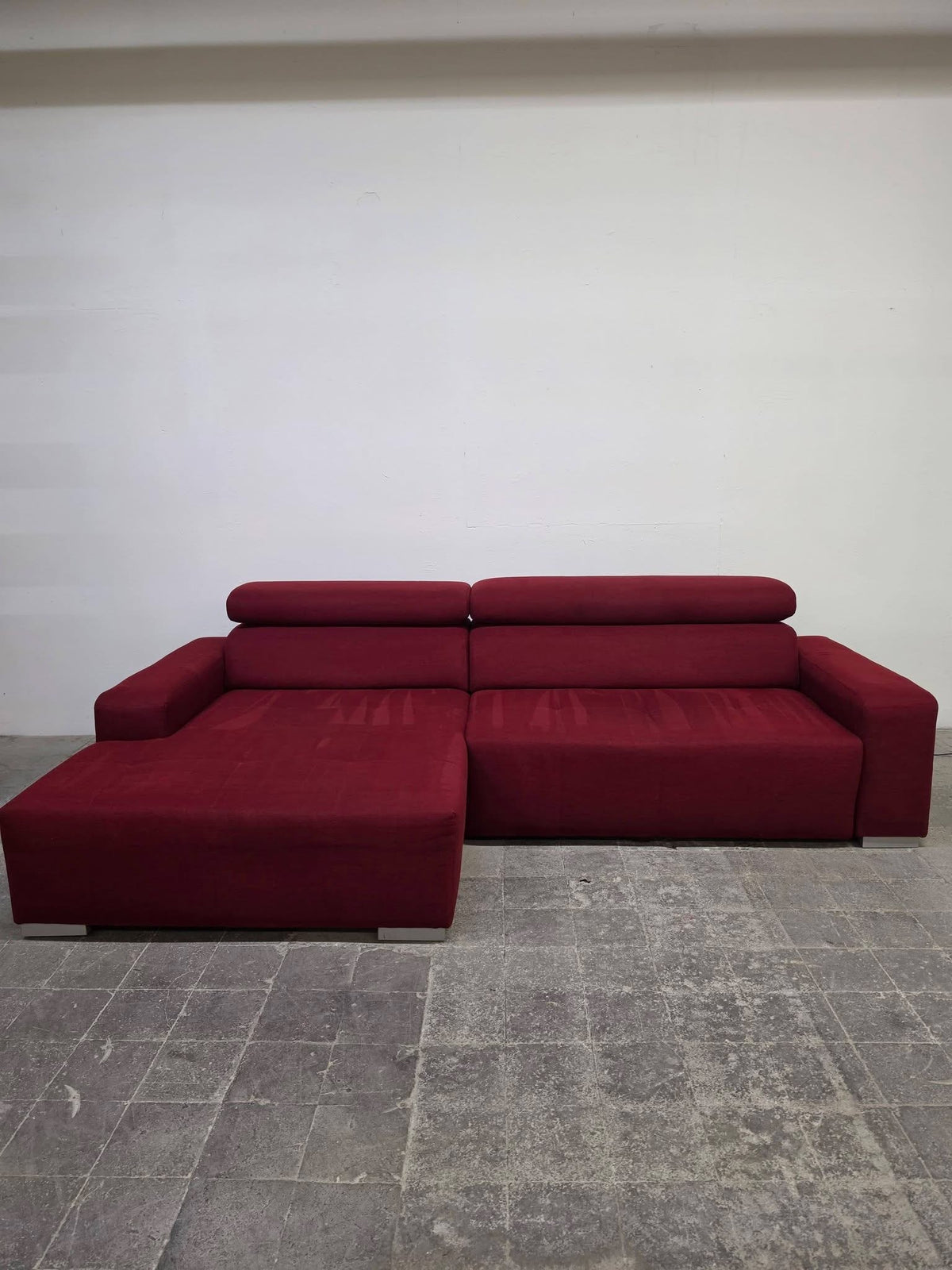 Modern piros kanapé