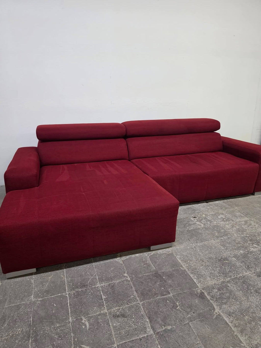 Modern piros kanapé