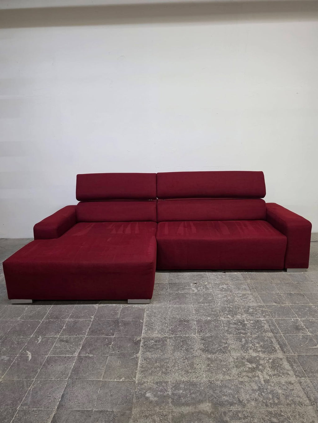 Modern piros kanapé