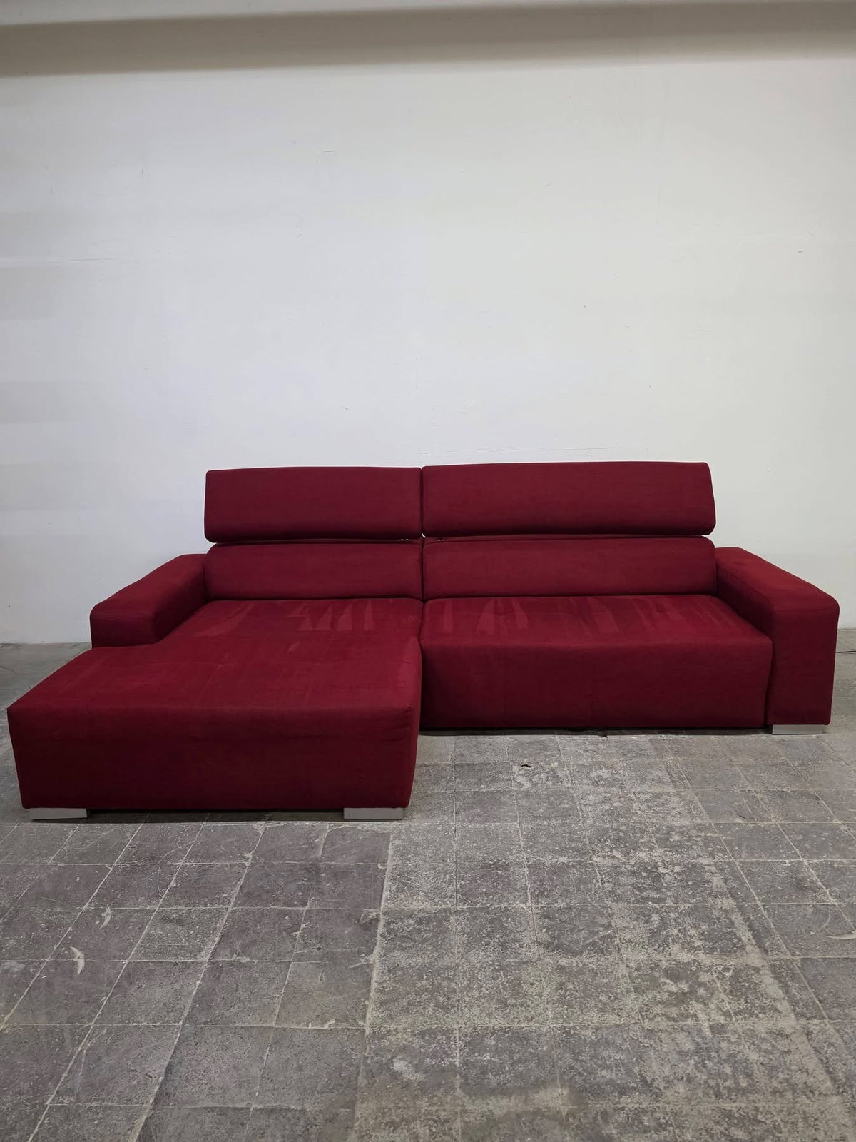 Modern piros kanapé