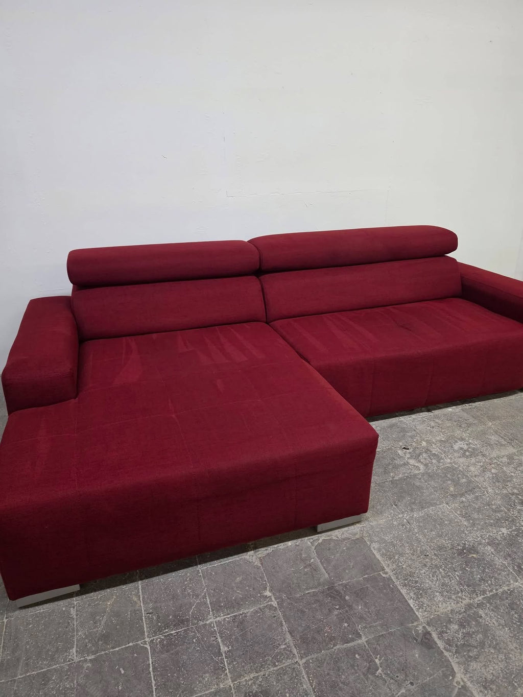Modern piros kanapé